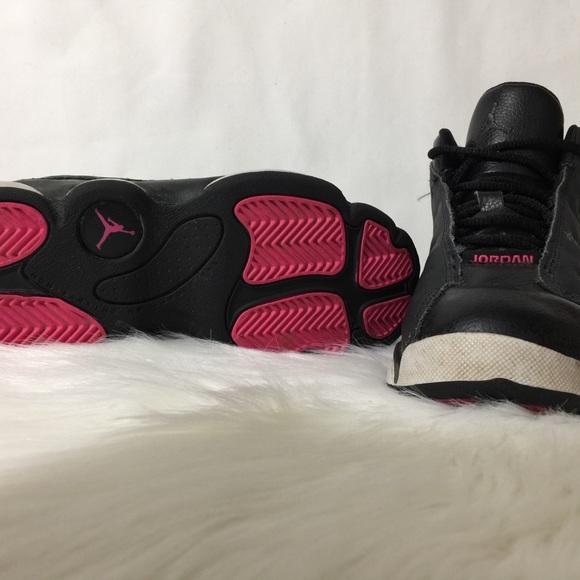 black and hot pink jordans